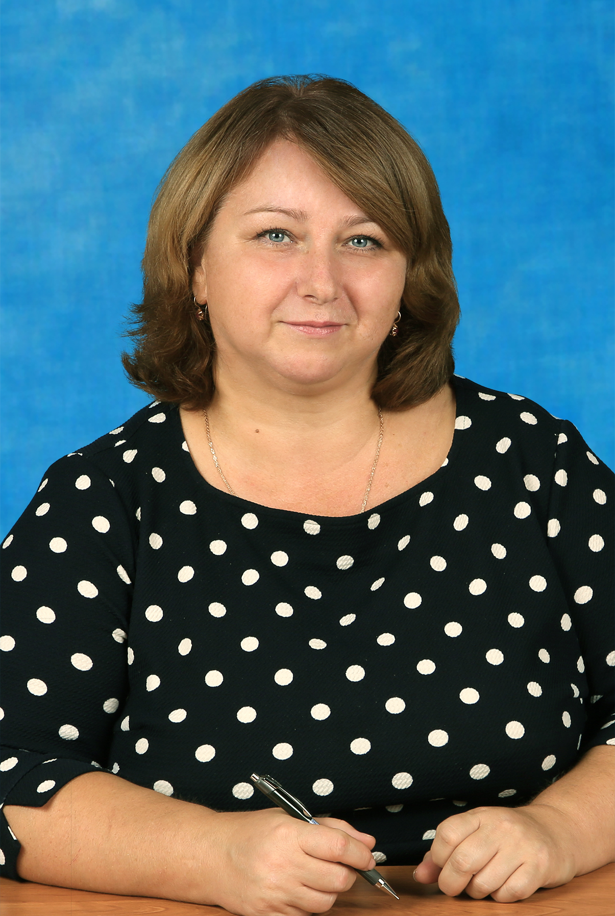Красноперова Людмила Николаевна.
